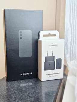 Samsung Galaxy S24 - 256GB - Oöppnad - Med kvitto