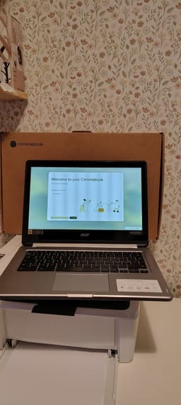 Acer Chromebook R13 2i1 13.3 tums pekskärm.