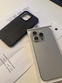 IPhone 15 Pro | Naturlig Titan | 256GB- 85% batterihälsa + KVITTO!!