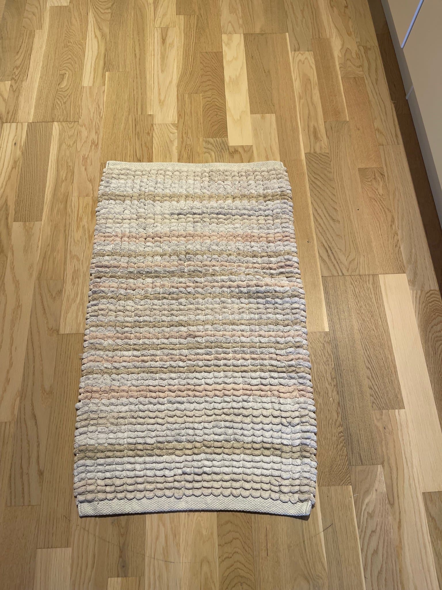 Elegant badrumsmatta