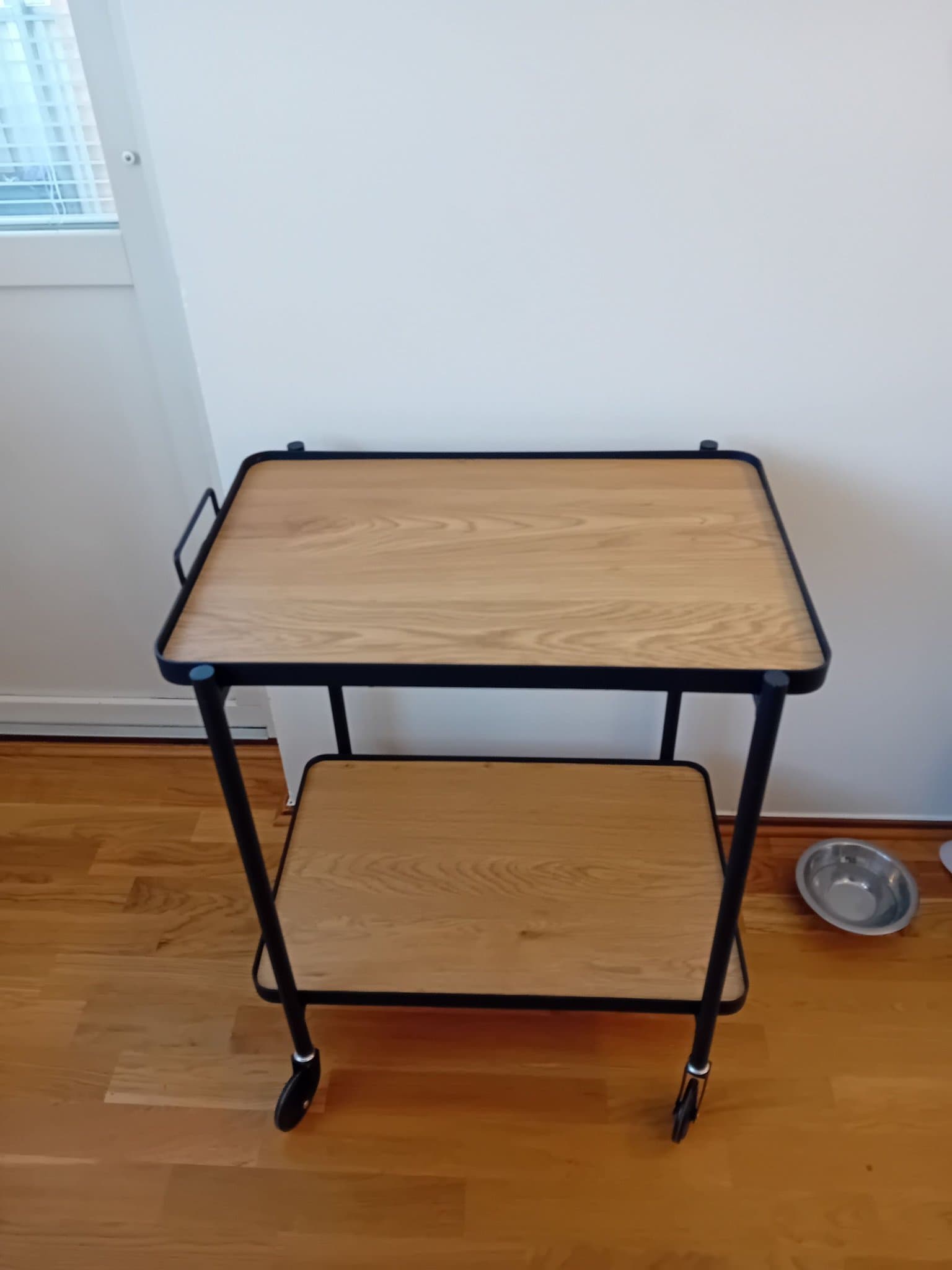 Rullbord/rullvagn jysk GANGSTED 2st läs annons