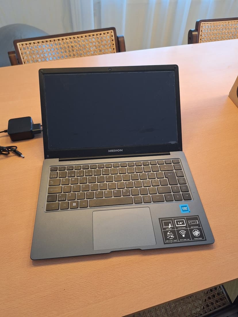 Medion E14223