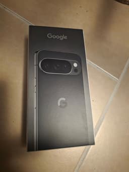 Ny Google Pixel 10 pro i förpackning
