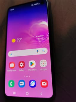Samsung S10-128GB.funkar bra.utan garanti