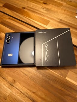 Samsung Galaxy Z Fold7 (Stort paket+Kvitto)