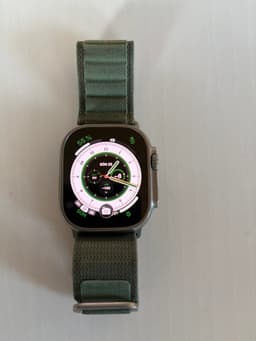Apple Watch Ultra 49mm GPS + CEL Titanium