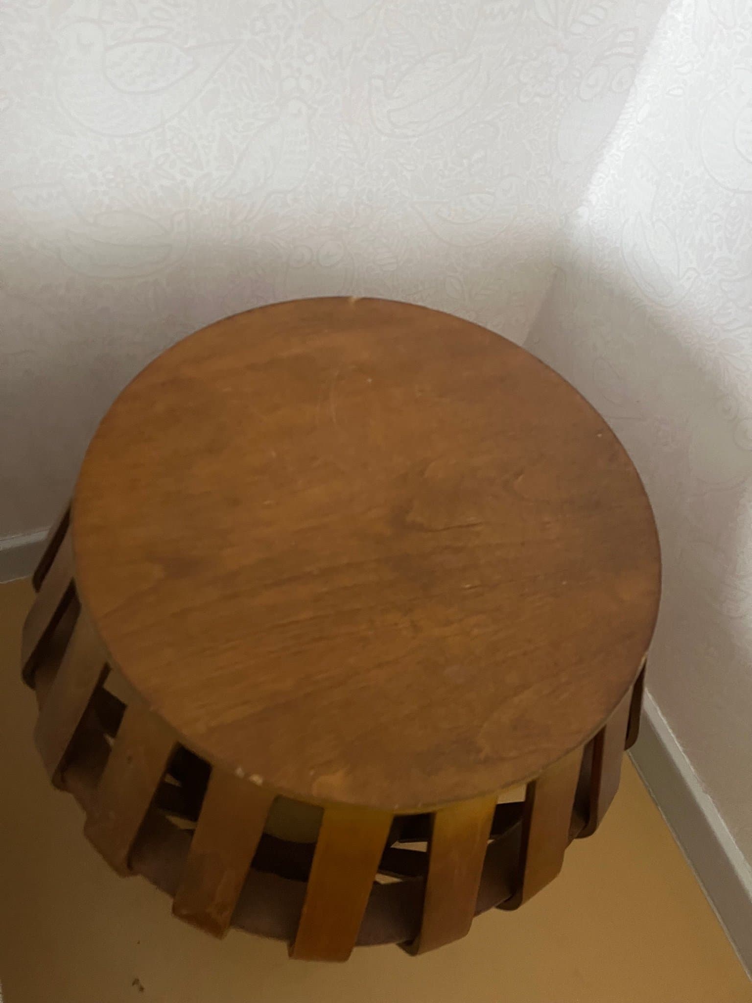 Fint soffbord / sidobord / sängbord i teak