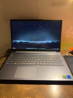 Lenovo LOQ 15,6” 2025 144hz gaming laptop