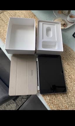 Apple iPad mini Wi-Fi + Cellular