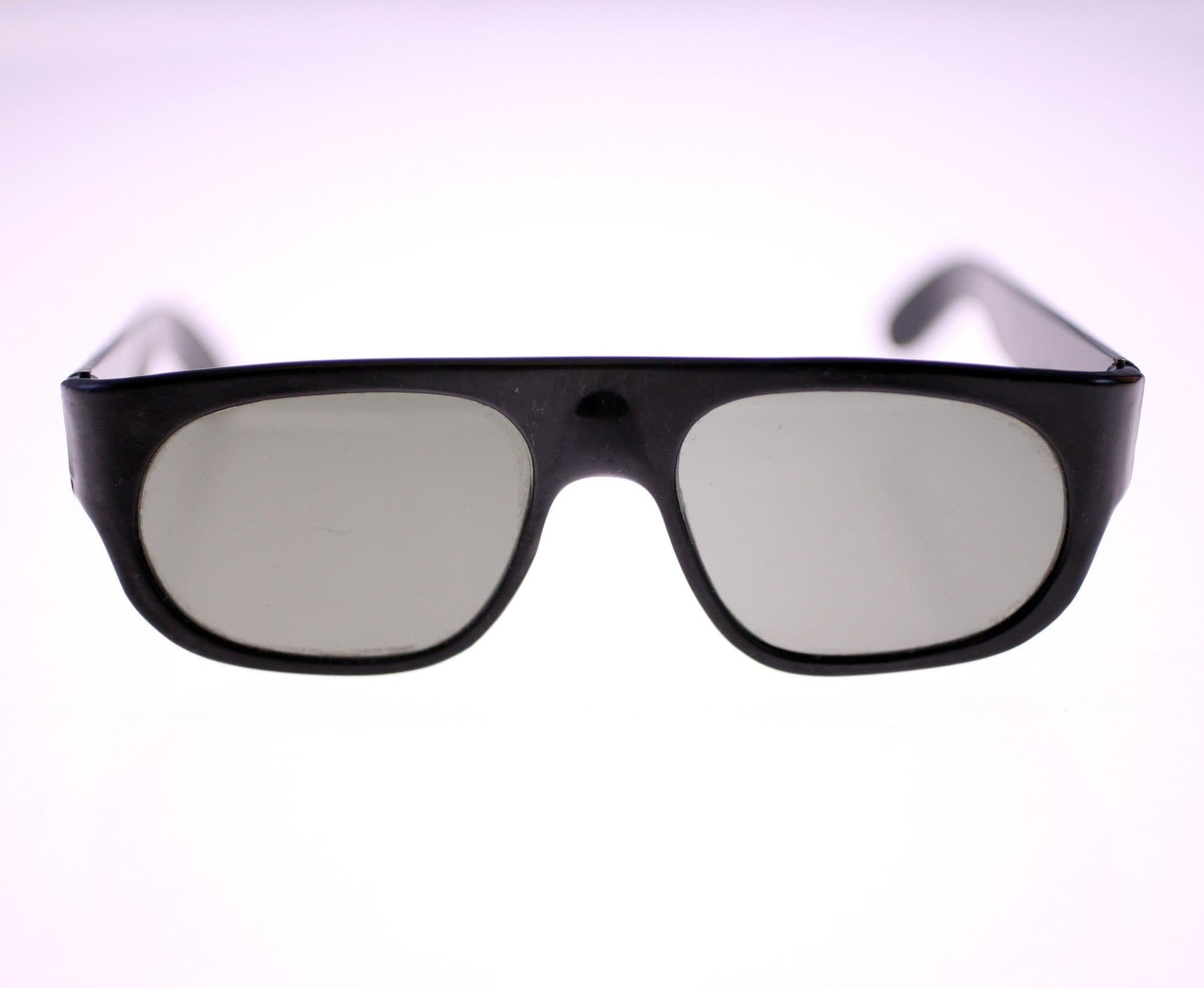 Vintage sunglasses for men-circa 1960s/1970s (Weight: 40g) FREE postage Sweden