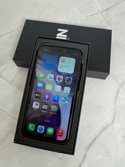 iPhone 11 - ny skärm - 85% batterihälsa