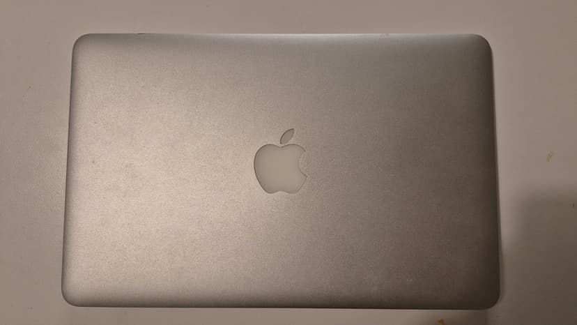 Apple MacBook Air 11"
