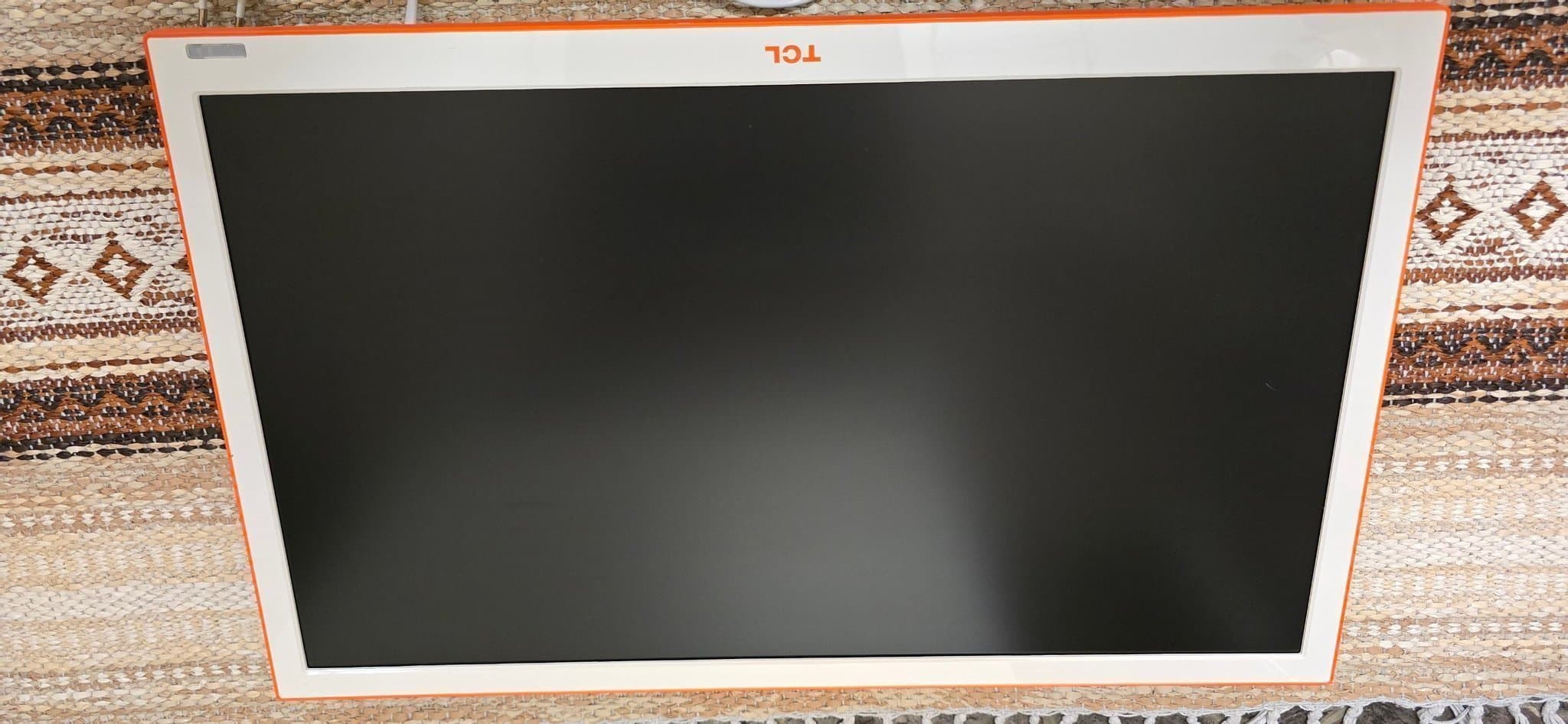 TCL L24E4373F TV