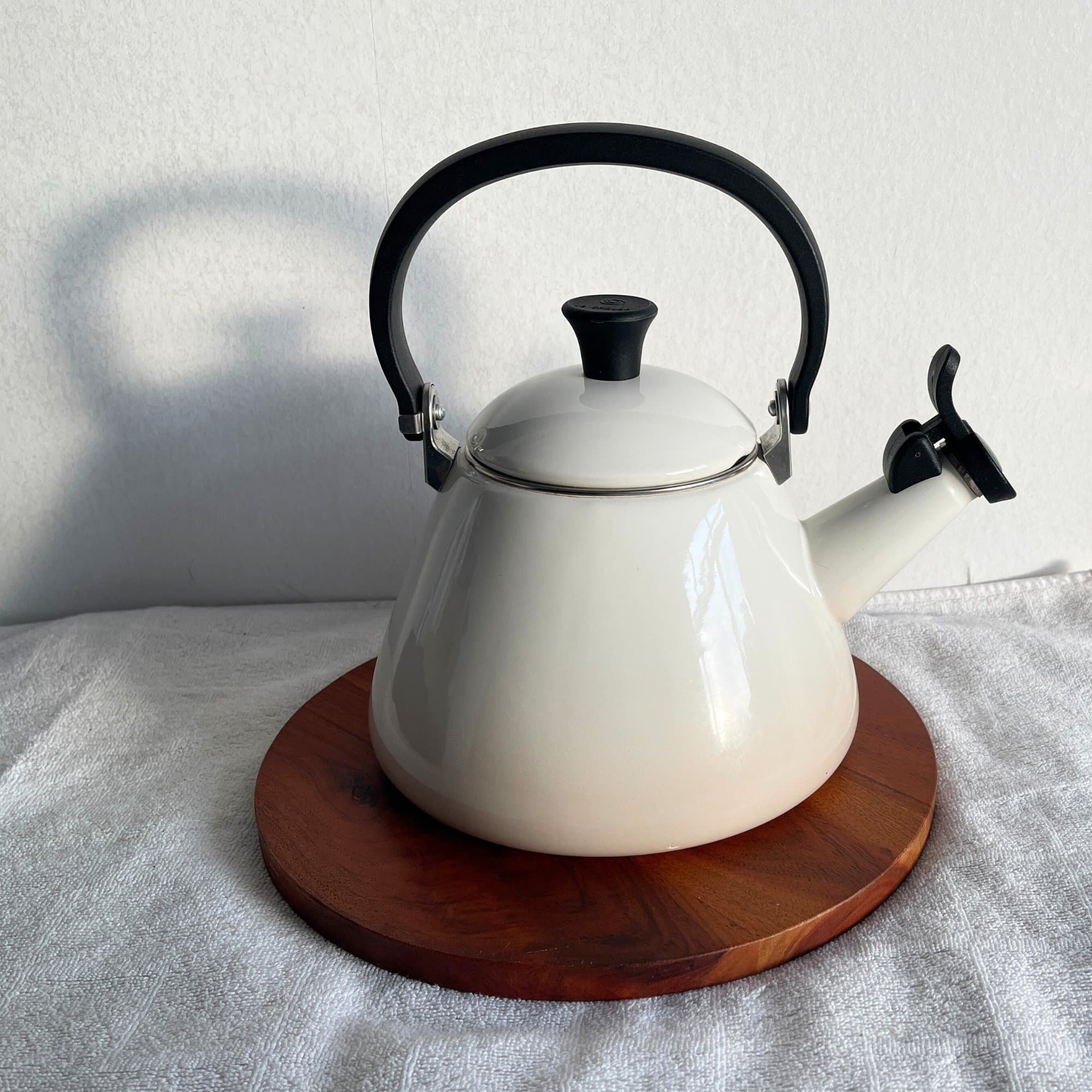 Vattenkittel / Vattenkokare 1.6L. Le Creuset Kone Meringue