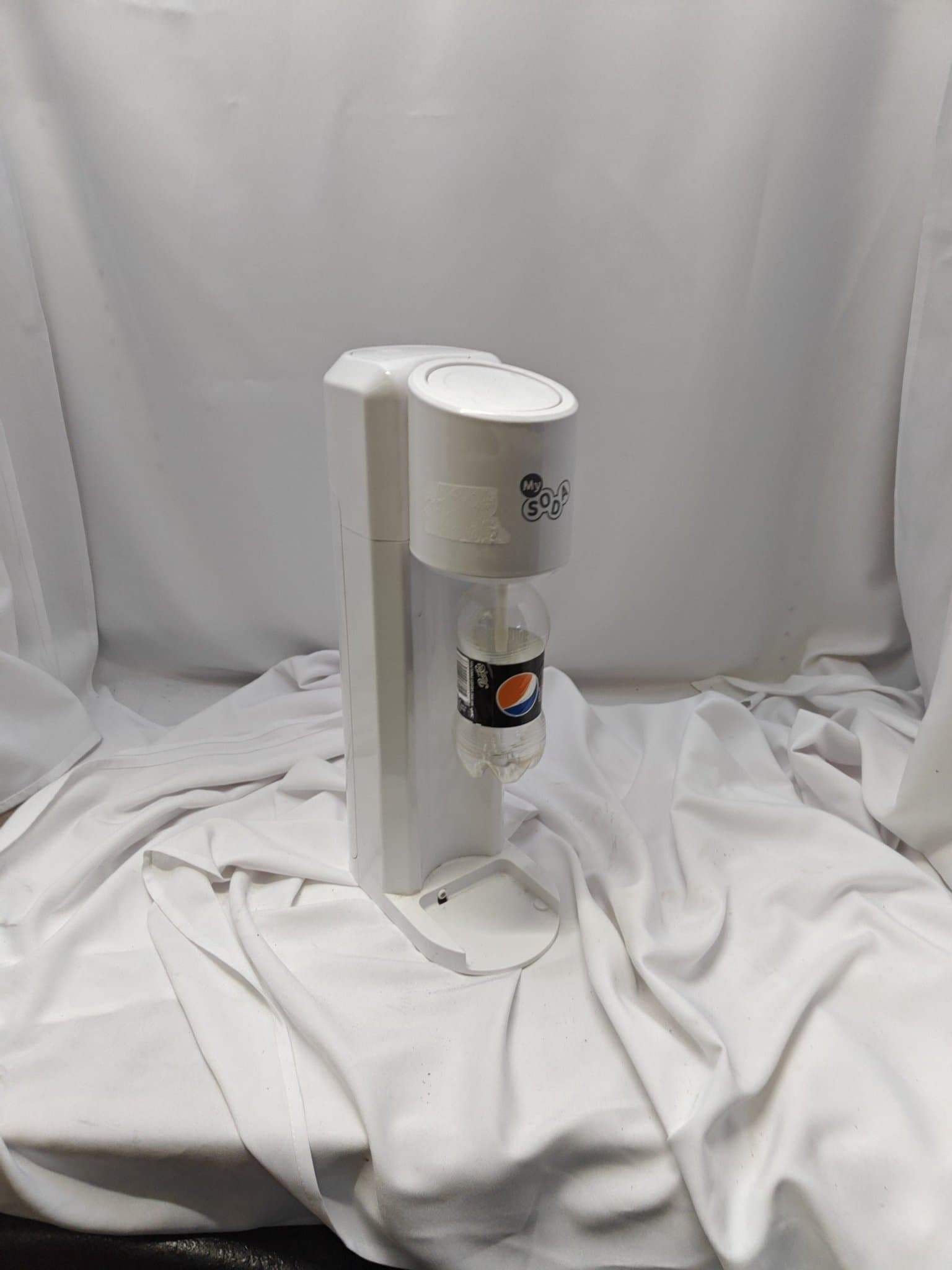 MySoda sodavattenmaskin i vitt.