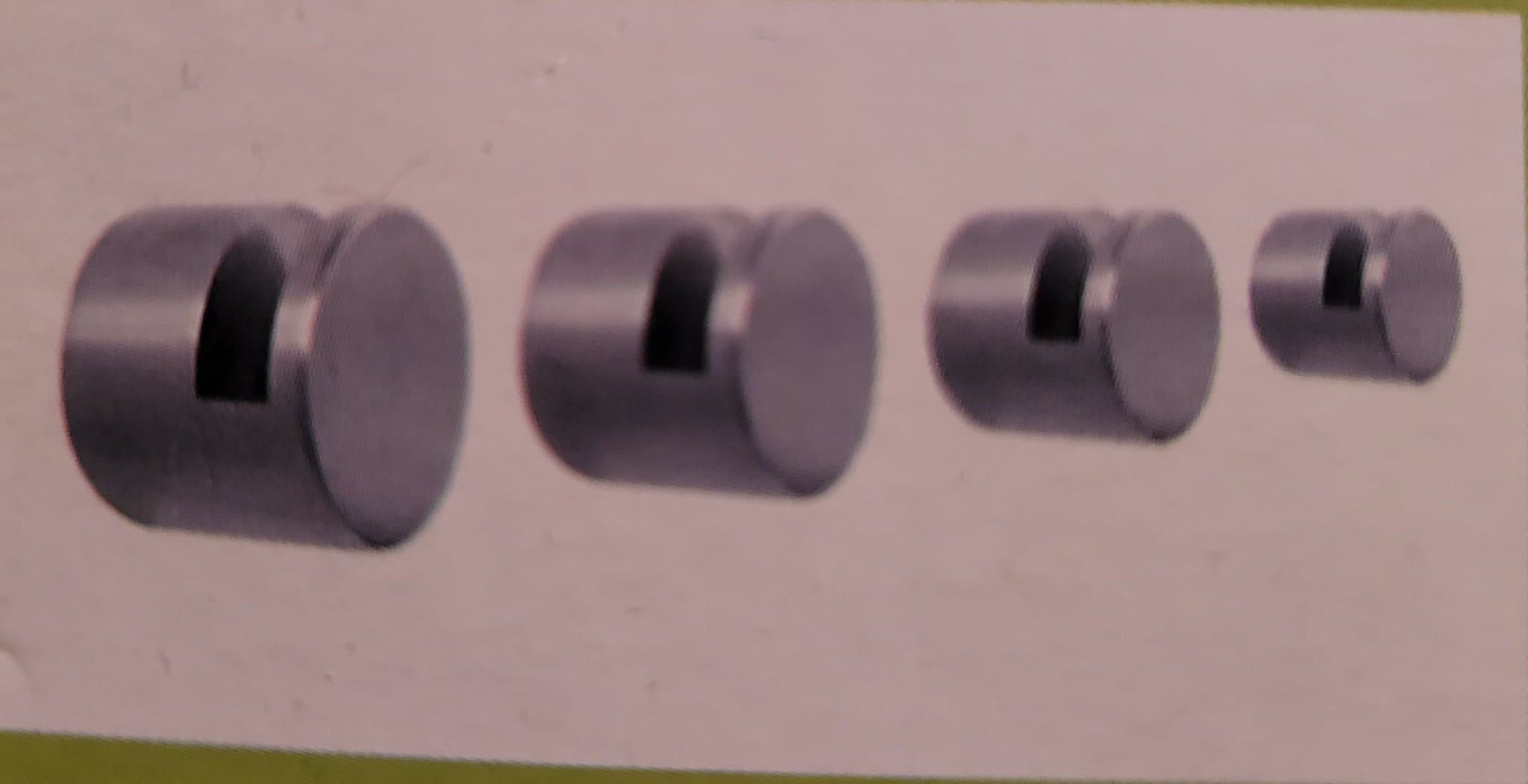 NOVA Spegelhållare - Dansk design i borstat Stål