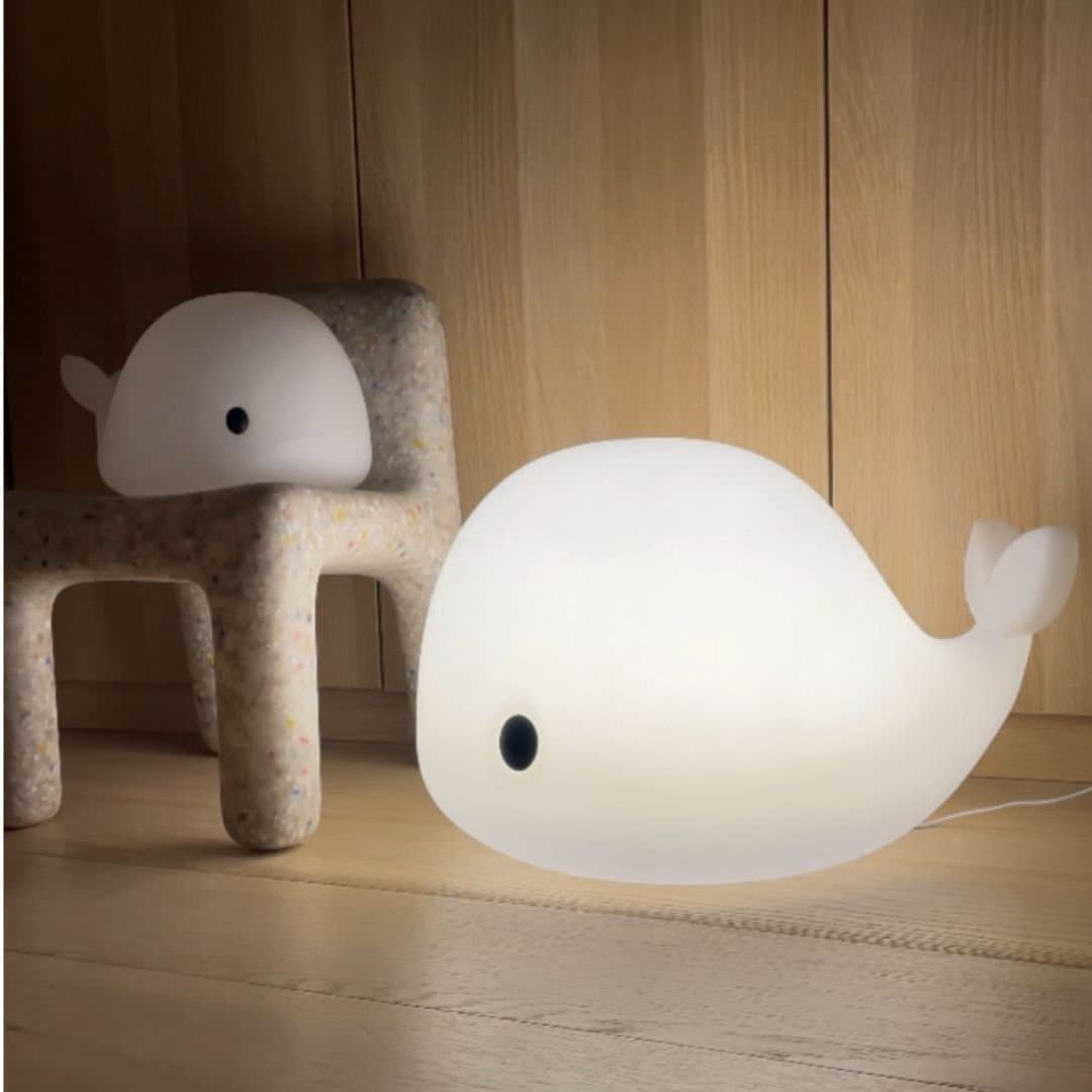 NY (i kartong) • Led-lampan "Christian The Whale" från Filibabba • 50×38×30 cm