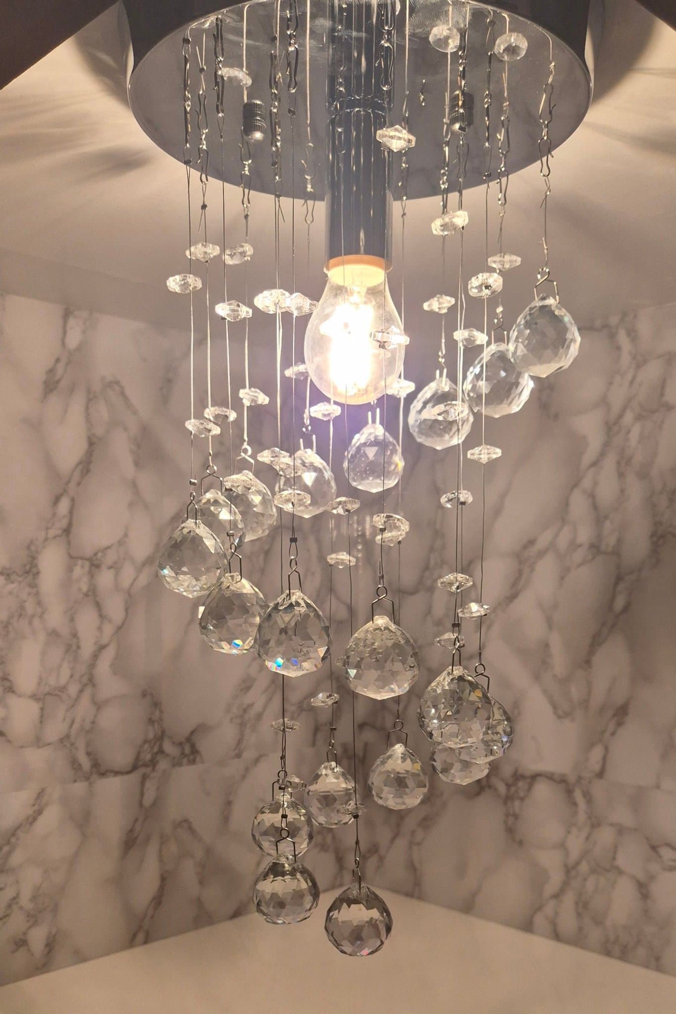 Modern kristalltaklampa – semi-flush ljuskrona med lyxig glans