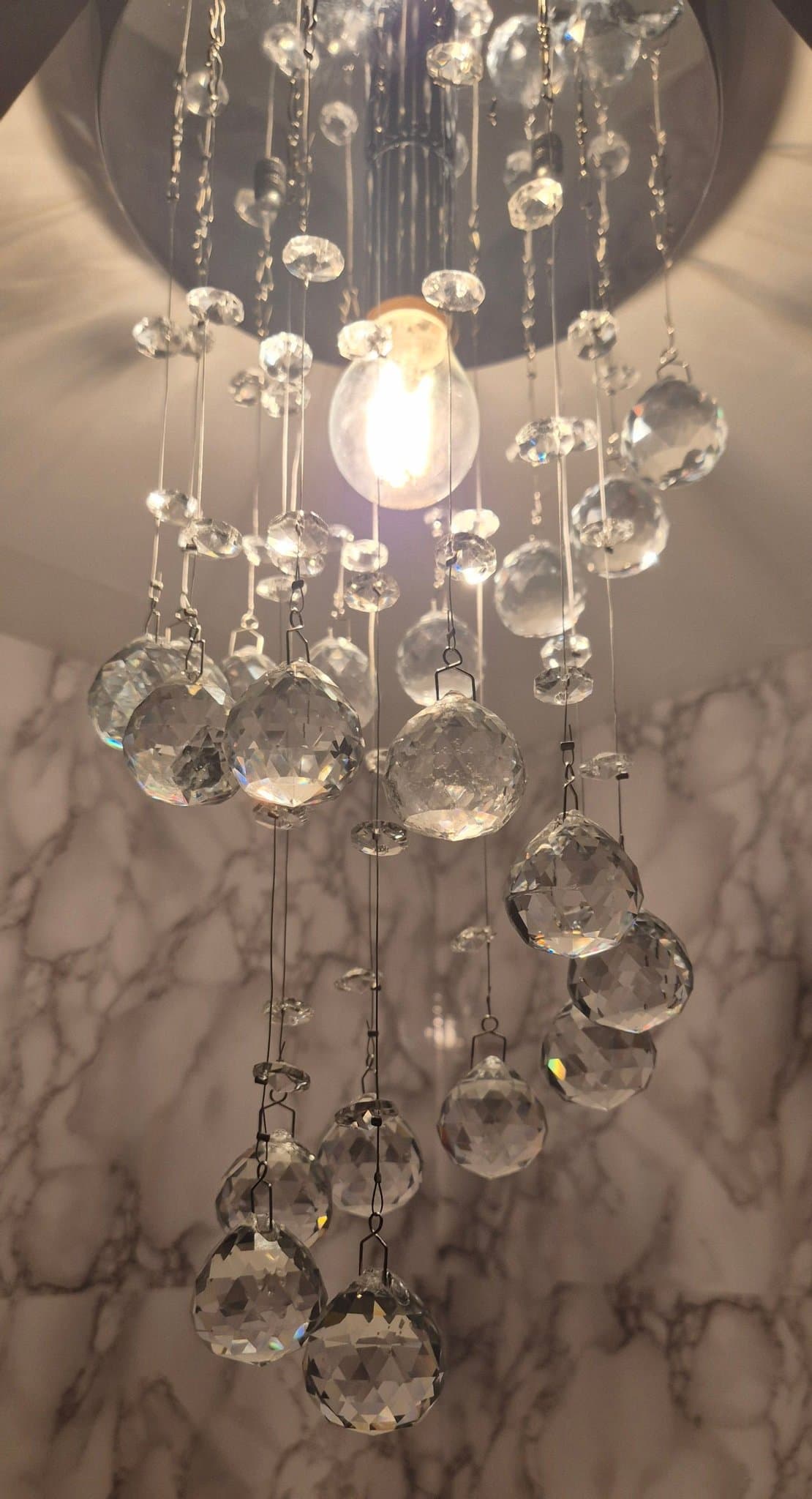 Modern kristalltaklampa – semi-flush ljuskrona med lyxig glans