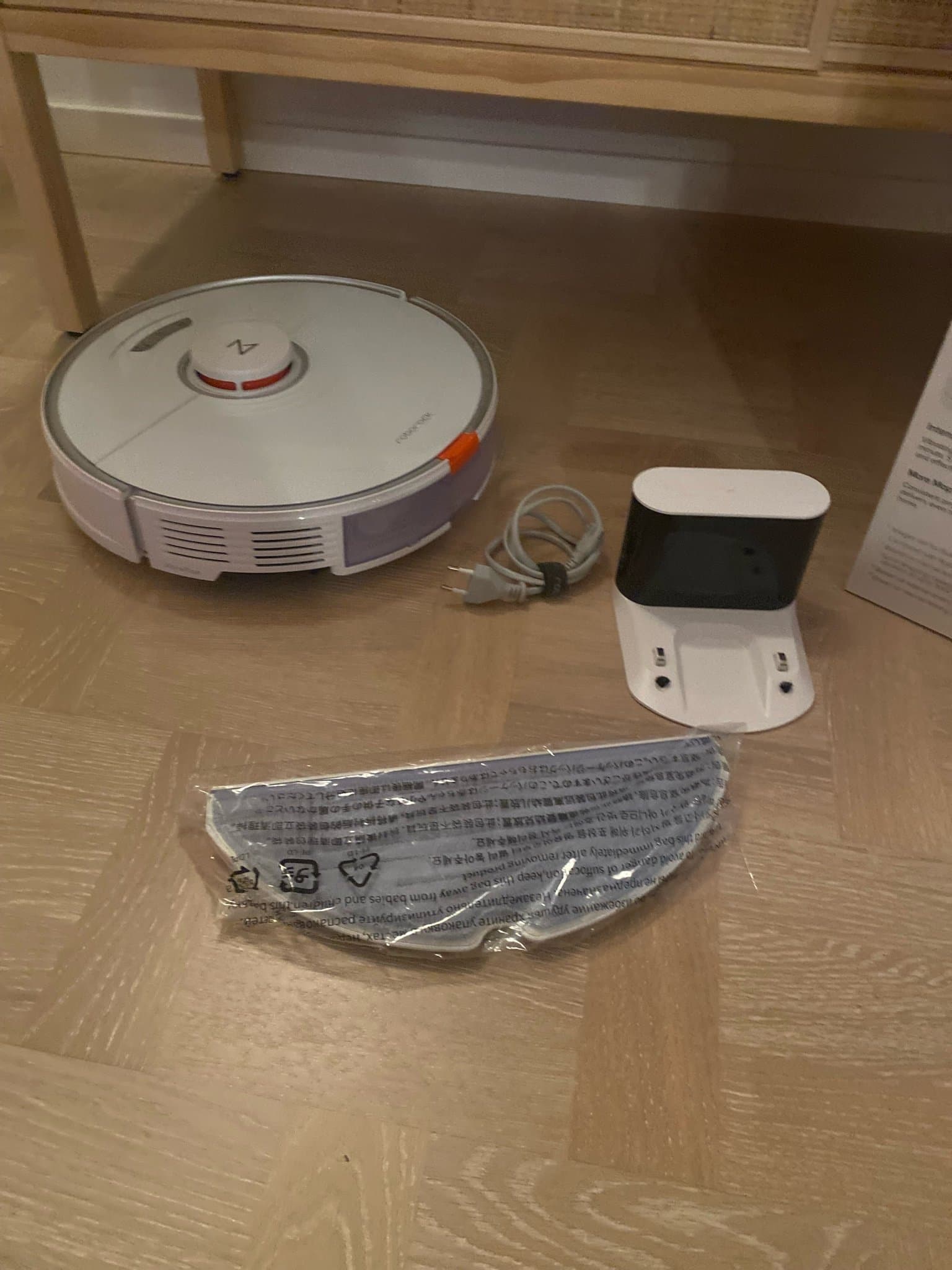 Roborock S7 Robotdammsugare Vit (ord pris 7999 kr) *Nytt!