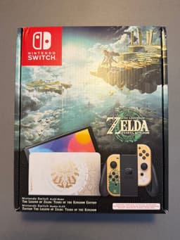 NEW: Nintendo Switch OLED Tears of the Kingdom ed, Pro Controller, Travel Case
