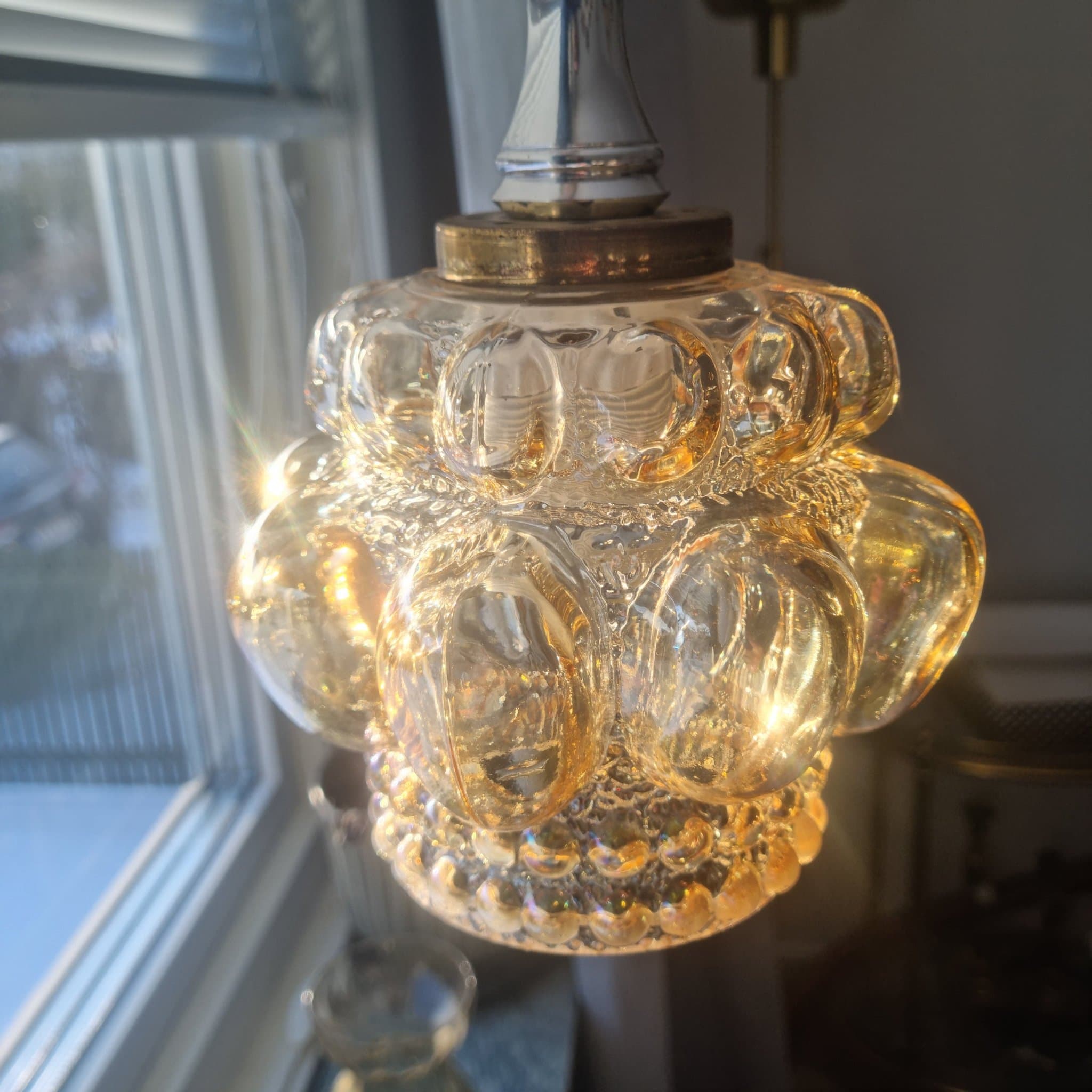 Helena Tynell Bubblig fönsterlampa lampa i glas bubble Limburg bärnsten amber
