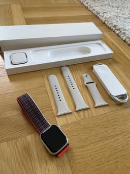 Apple Watch Series 7, starlight aluminium case, 41 mm