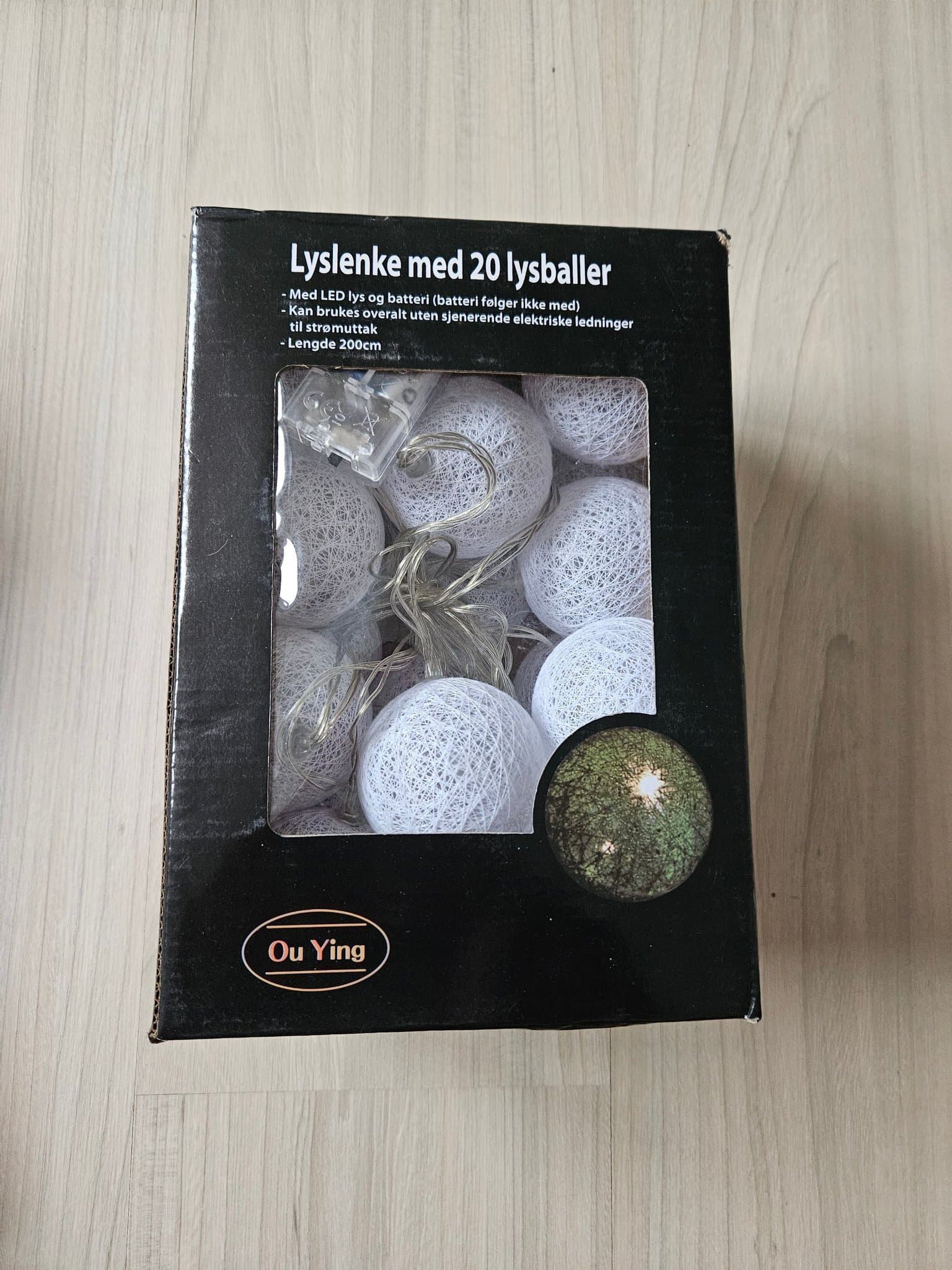 Ljusslinga med 20 ljusbollar