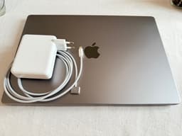 MacBook Pro 16" 2023, M2 Pro, 16 GB, 1 Tb