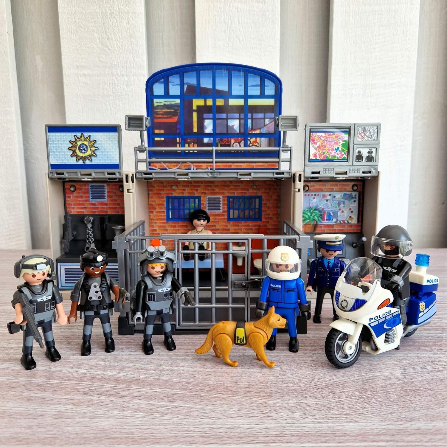 Playmobil Police Station 5419 Lockable Case With Figures Motorcycle K9