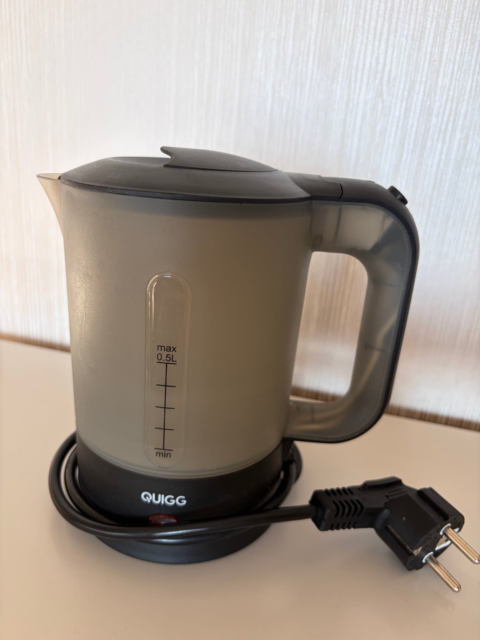 Quigg Vattenkokare 0,5 liter grå