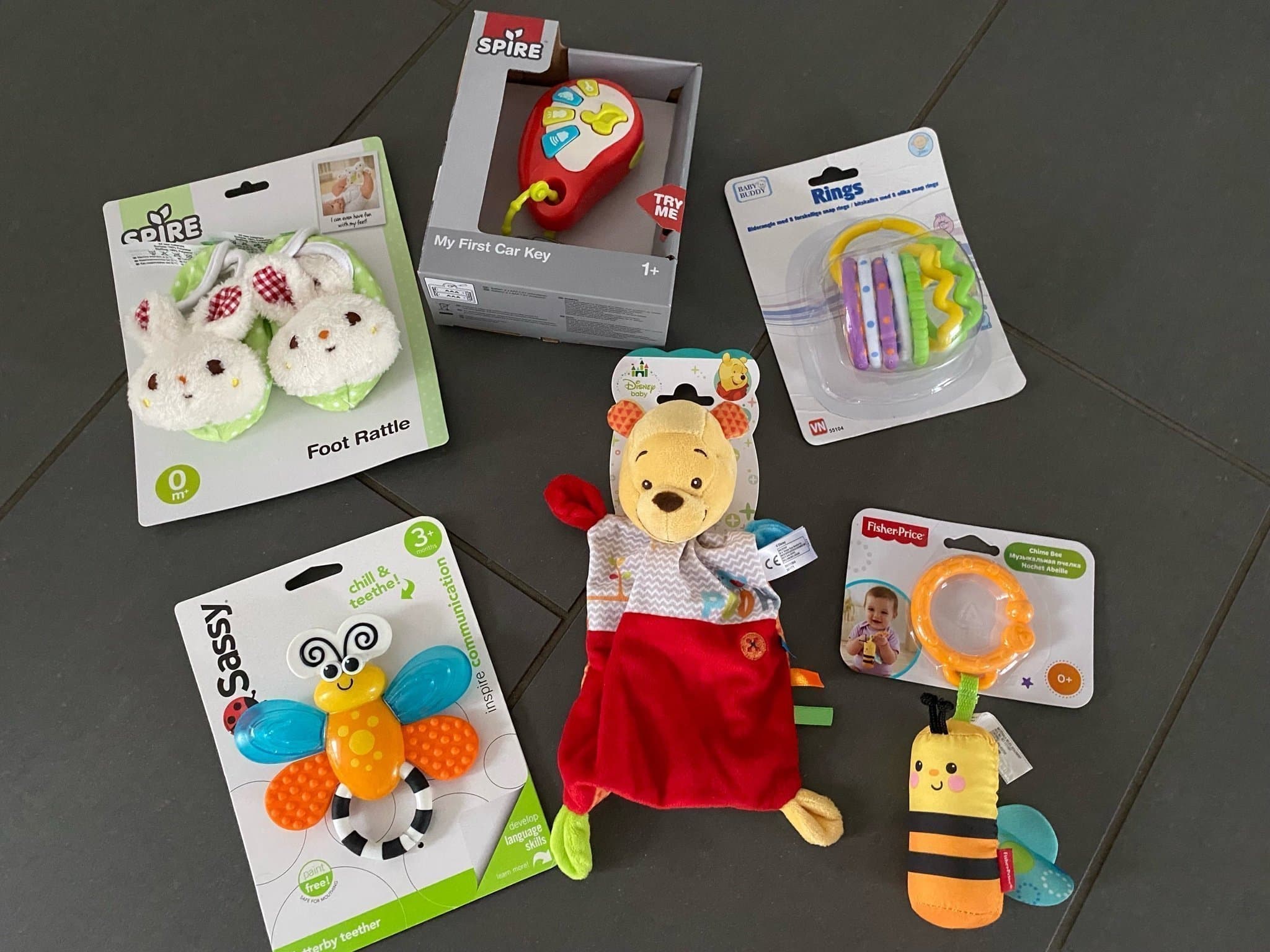 Läckert Babylegetøjs presentpaket - allt nytt i emballage