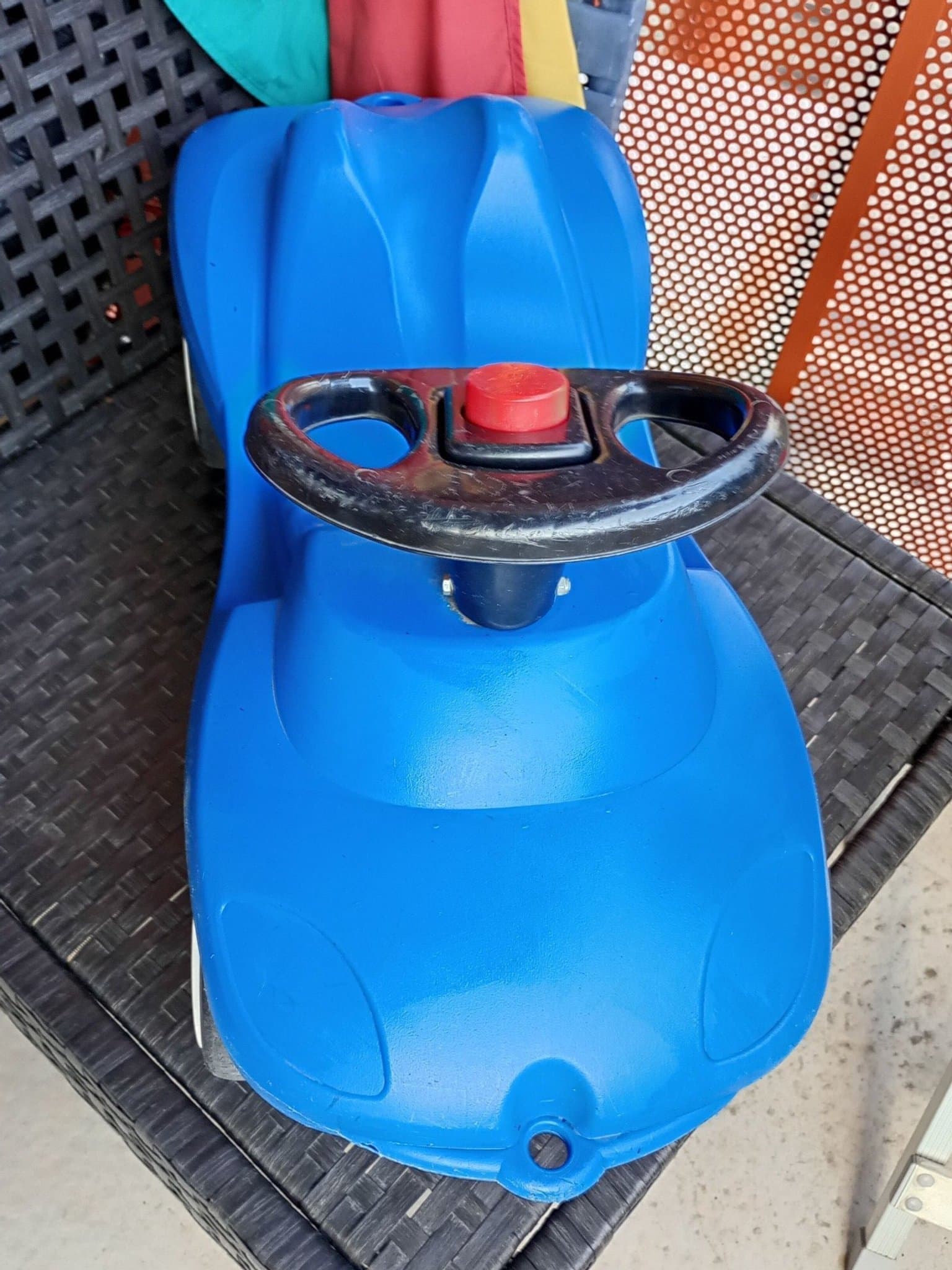 Blå Bobby barnvagn – Perfekt lekvän för ditt barn!