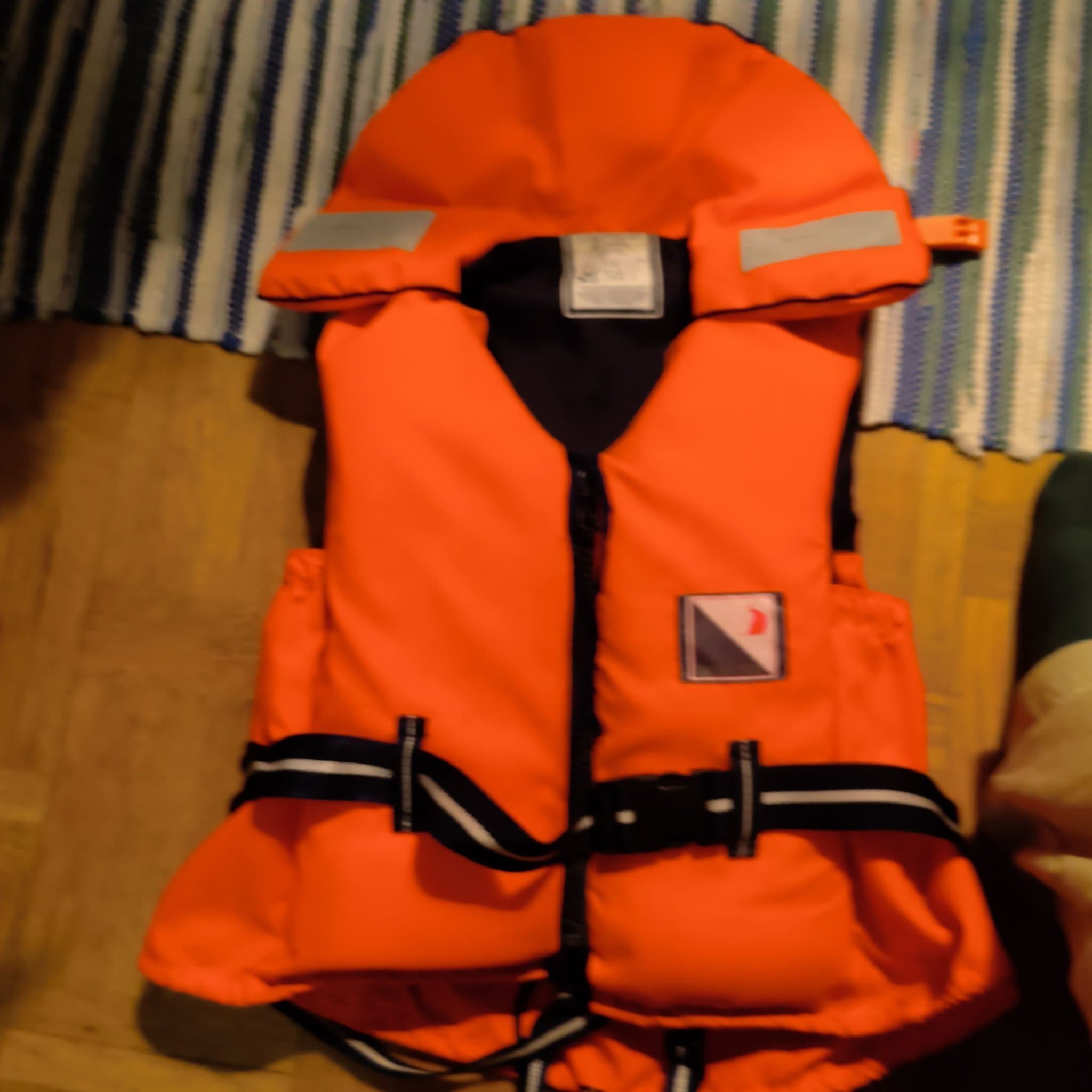 Crusader Räddningsväst 30-60kg