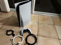 Sony PlayStation 5, Fat med Discdrev, 1 controller og kabler
