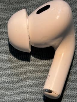 LÄS BESKRIVNING - Apple AirPods PRO Generation 2 USB C höger hörlur (R)