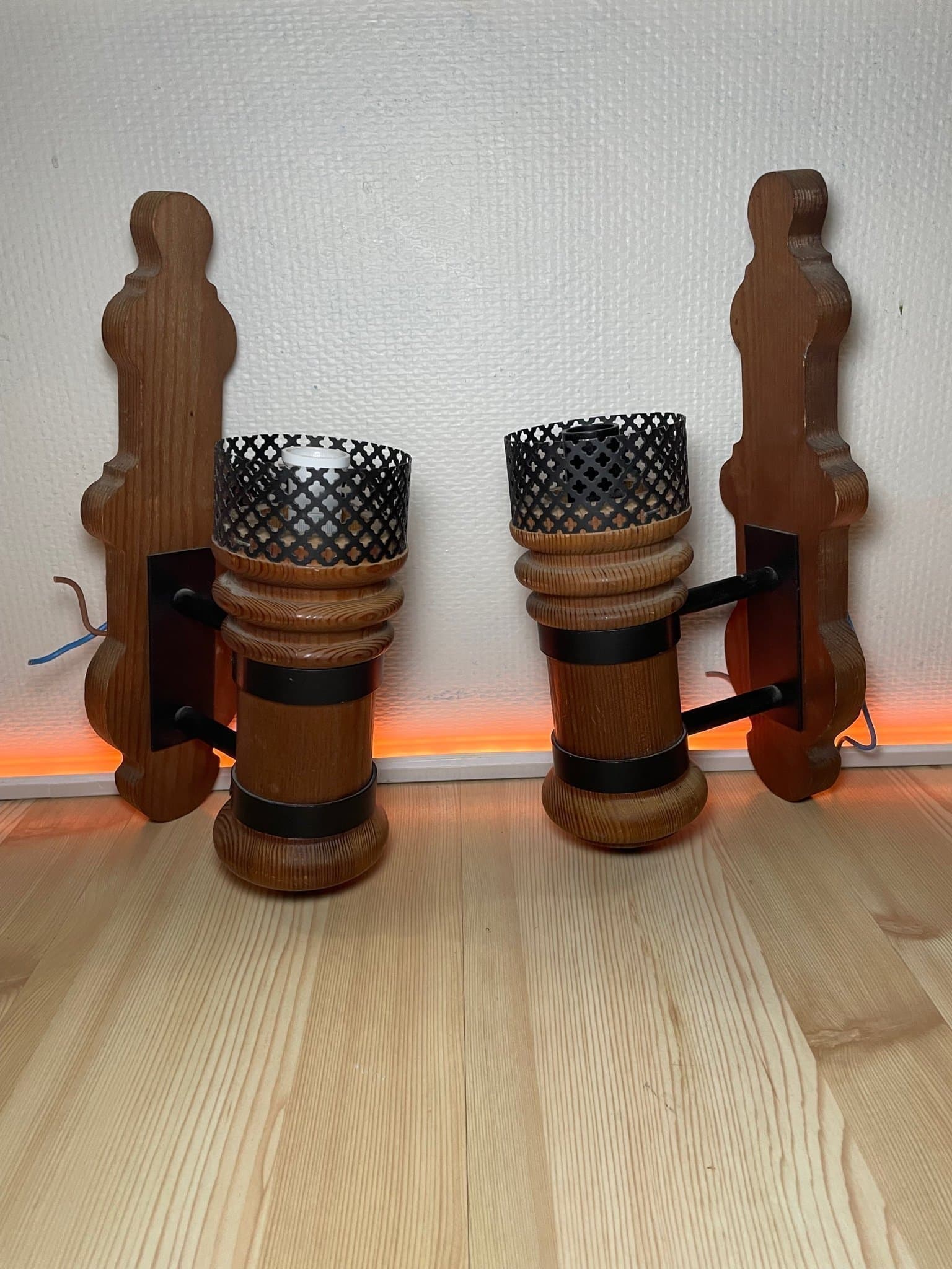 VINTAGE VÄGGLAMPETTER | Massiv Furu | Rustik Svensk Design | 50-60-tal