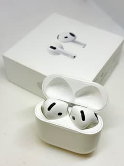 Apple AirPods 4