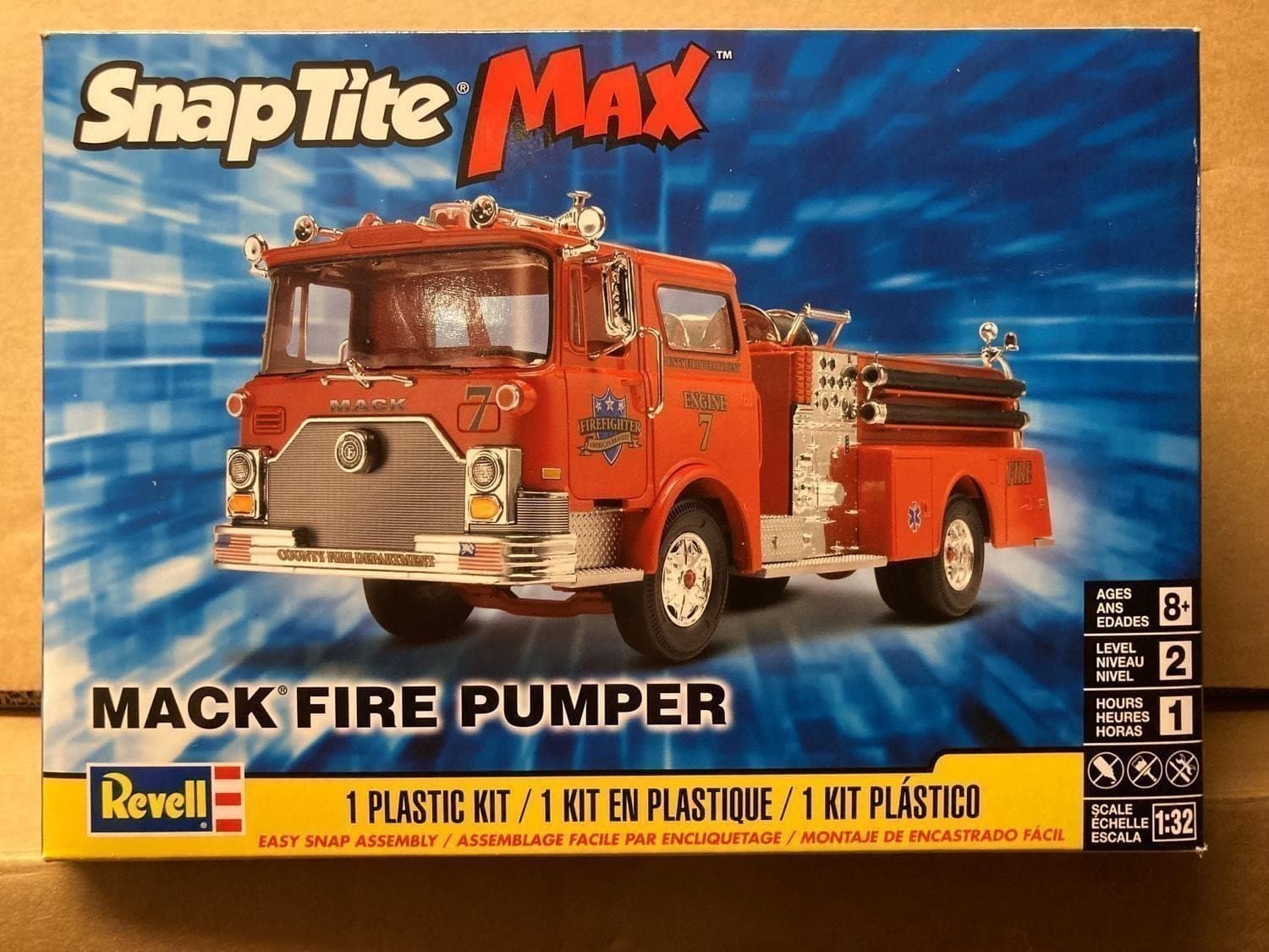 MACK FIRE PUMPER Revell 1/32 OÖPPNAD