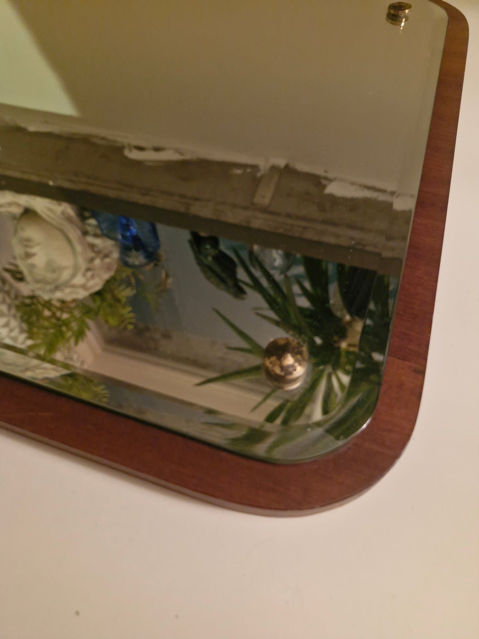 SE HIT!!! Väggspegel med mahognyram och facettslipat spegelglas