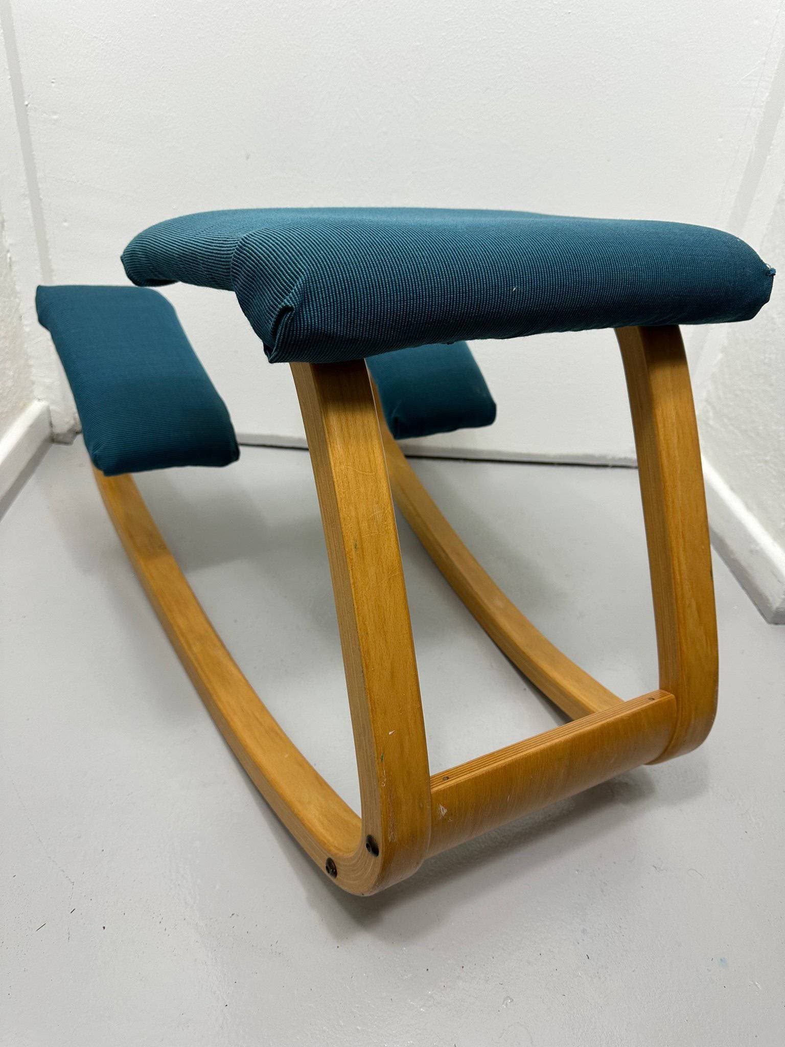 Variable Balans knäfalla stol Kneeling chair varier ergonomisk Peter Opsvik
