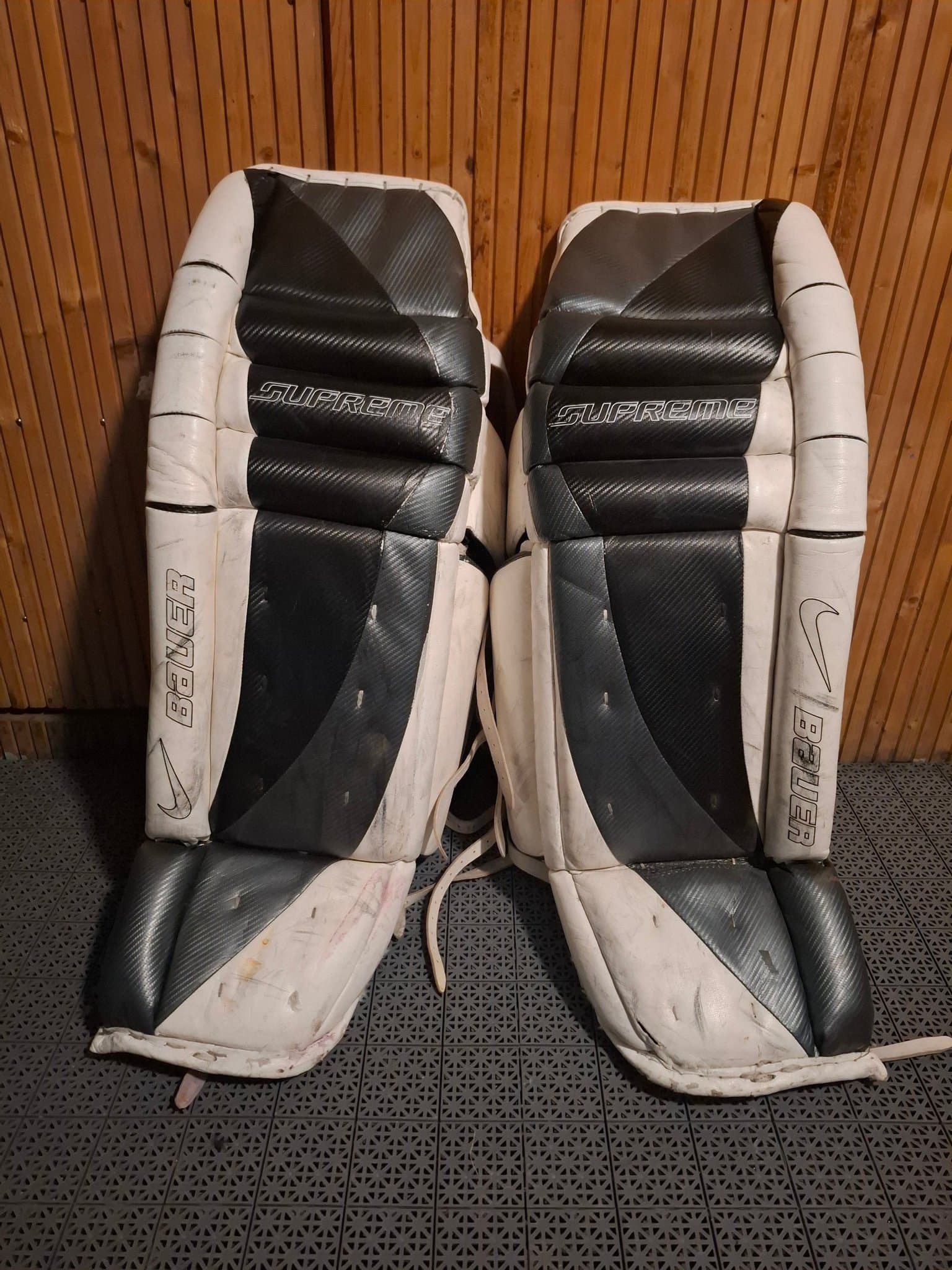 Målvaktsbenskydd Bauer Supreme 37"