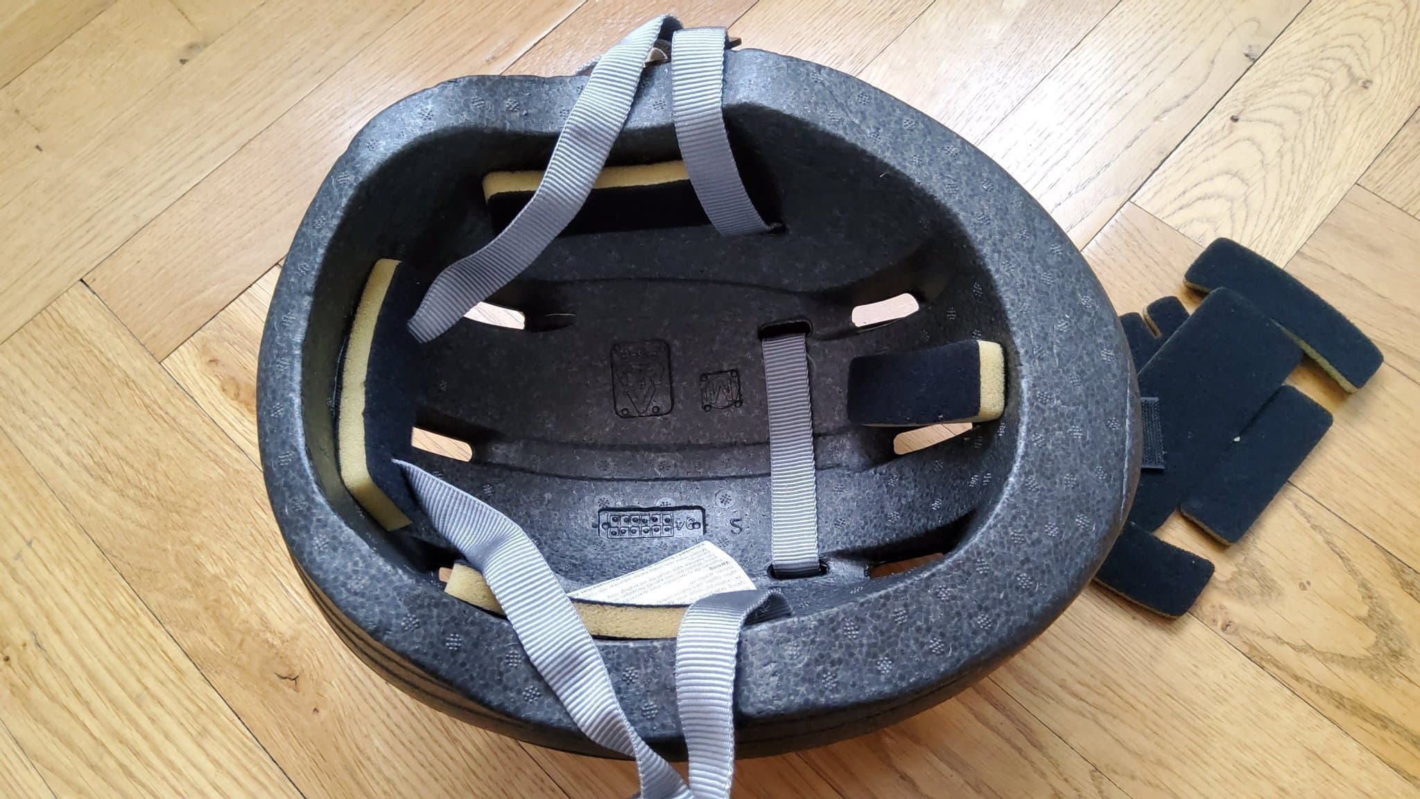 Oanvänd Aero cykelhjälm, Storlek S