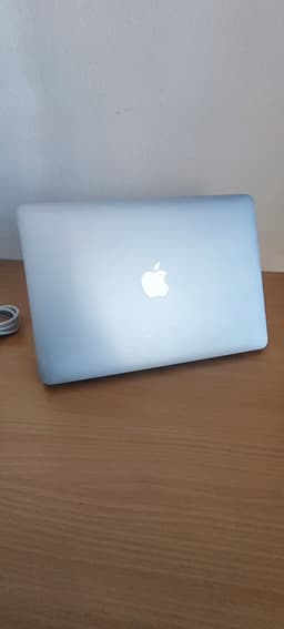 MacBook Air 13 tum 2015, Intel Core i5, 8 GB RAM