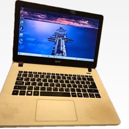 Acer Aspire ES1-331 – Fungerande laptop med laddare och bra batteri