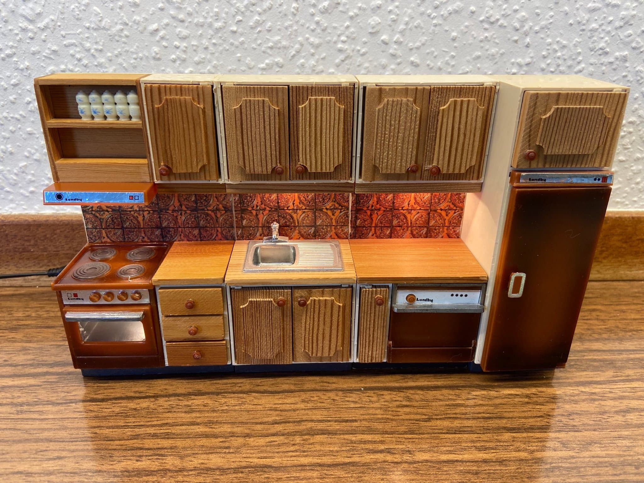 Lundby - Kök - Spis - Diskbänk - Diskmaskin - Dockskåp - Retro