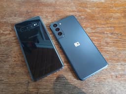 Samsung Galaxy S10 och Samsung Galaxy S21