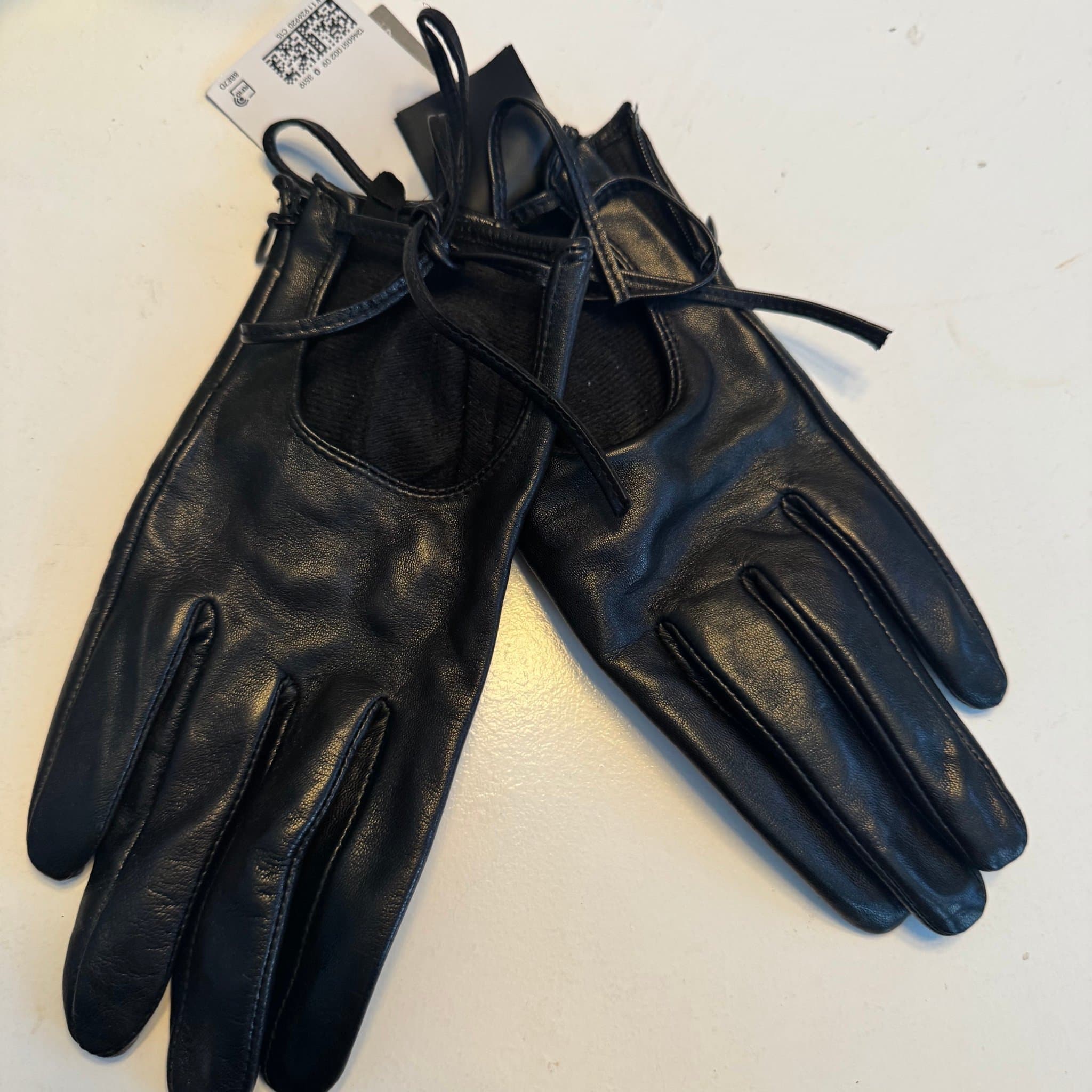 H&M svarta skinnhandskar XL nya med lapp