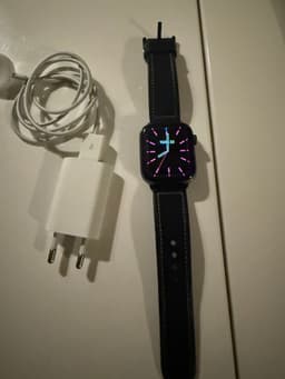 Apple Watch 5 med svart armband