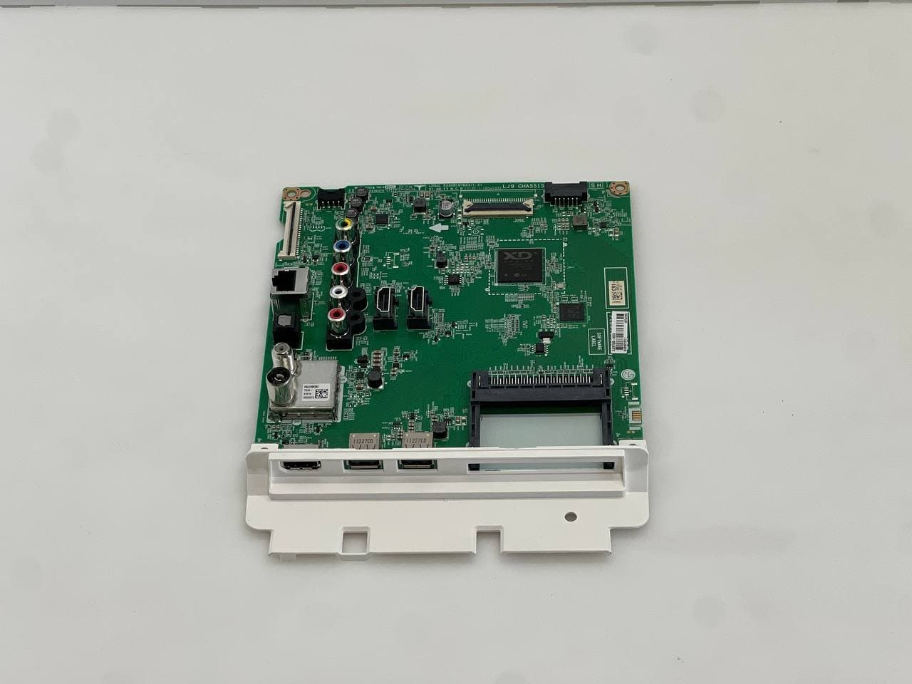 LG 32LM6380PLC Smart TV Main Board / Motherboard – EAX68167603